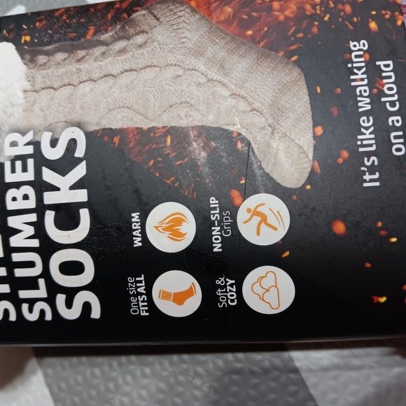 NWT sherpa slumber socks one size - Picture 2 of 3